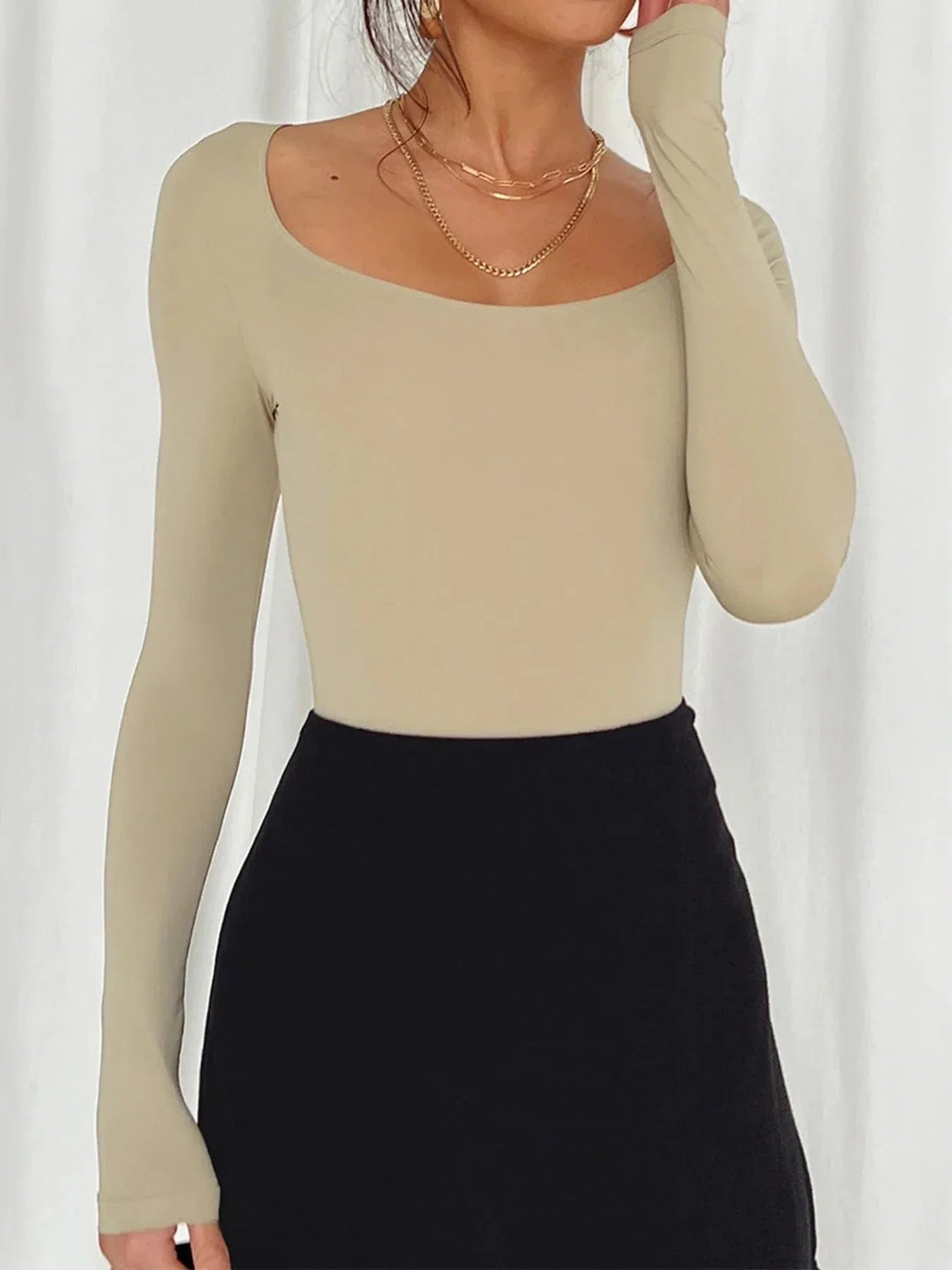 Long Sleeve Scoop Neck Fitted Shirt