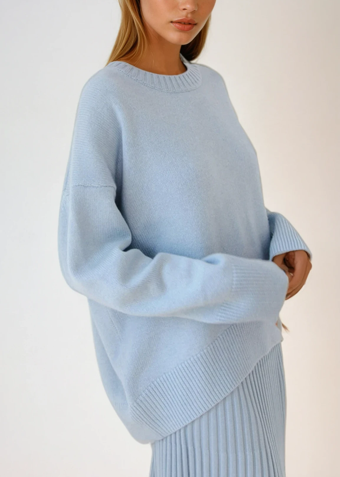 Women's Crew Neck Knit Jumper with Long Sleeves and Ribbed Cuffs