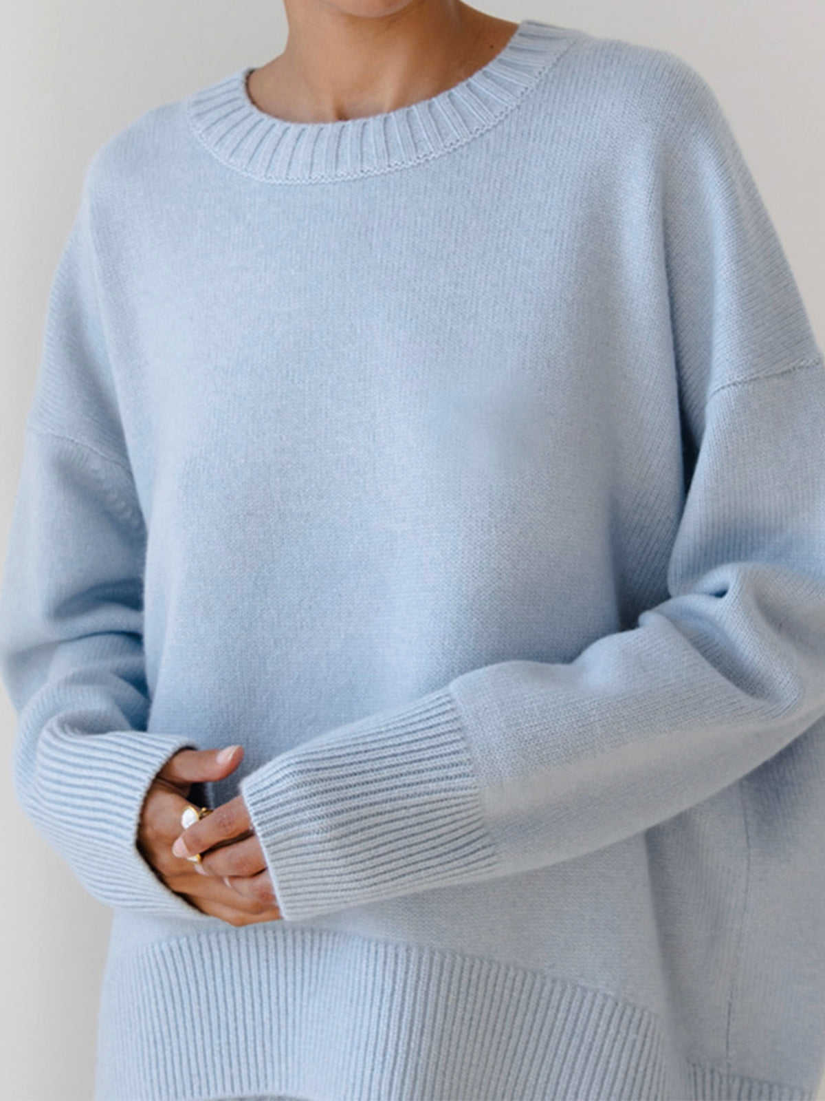 Women's Crew Neck Knit Jumper with Long Sleeves and Ribbed Cuffs