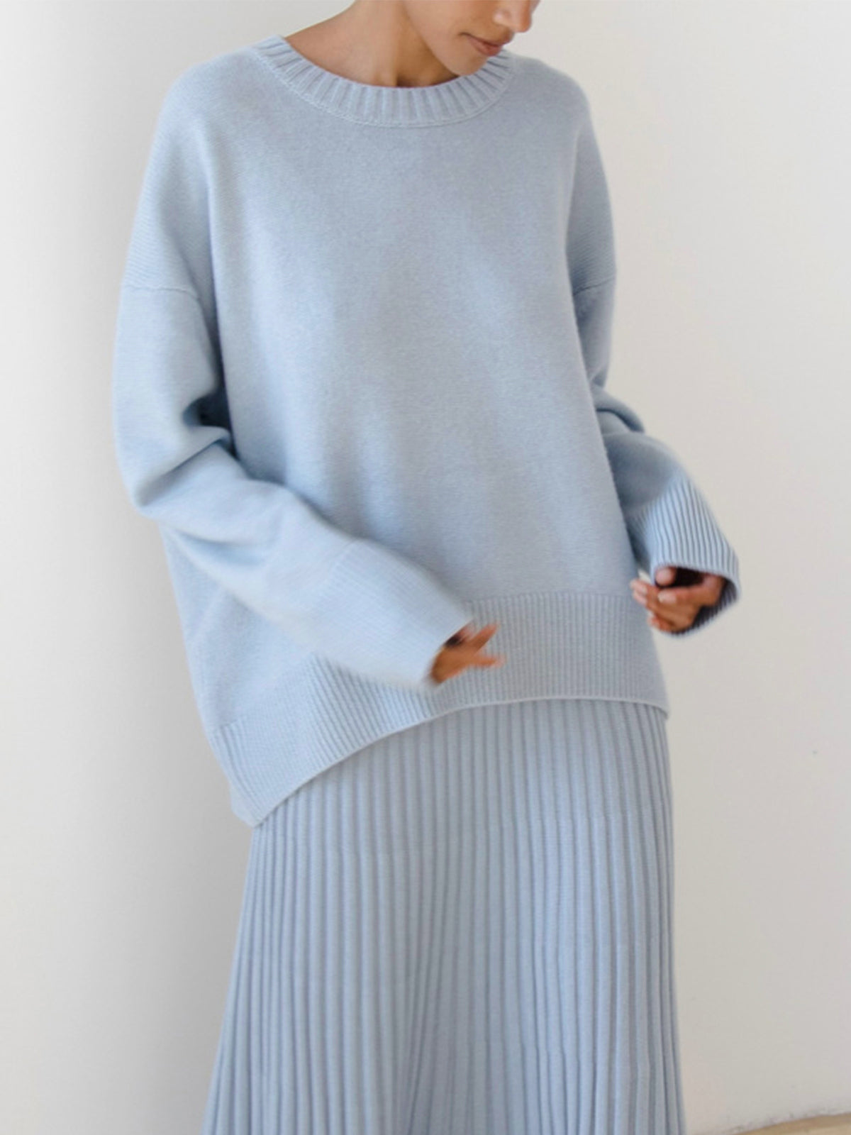 Women's Crew Neck Knit Jumper with Long Sleeves and Ribbed Cuffs