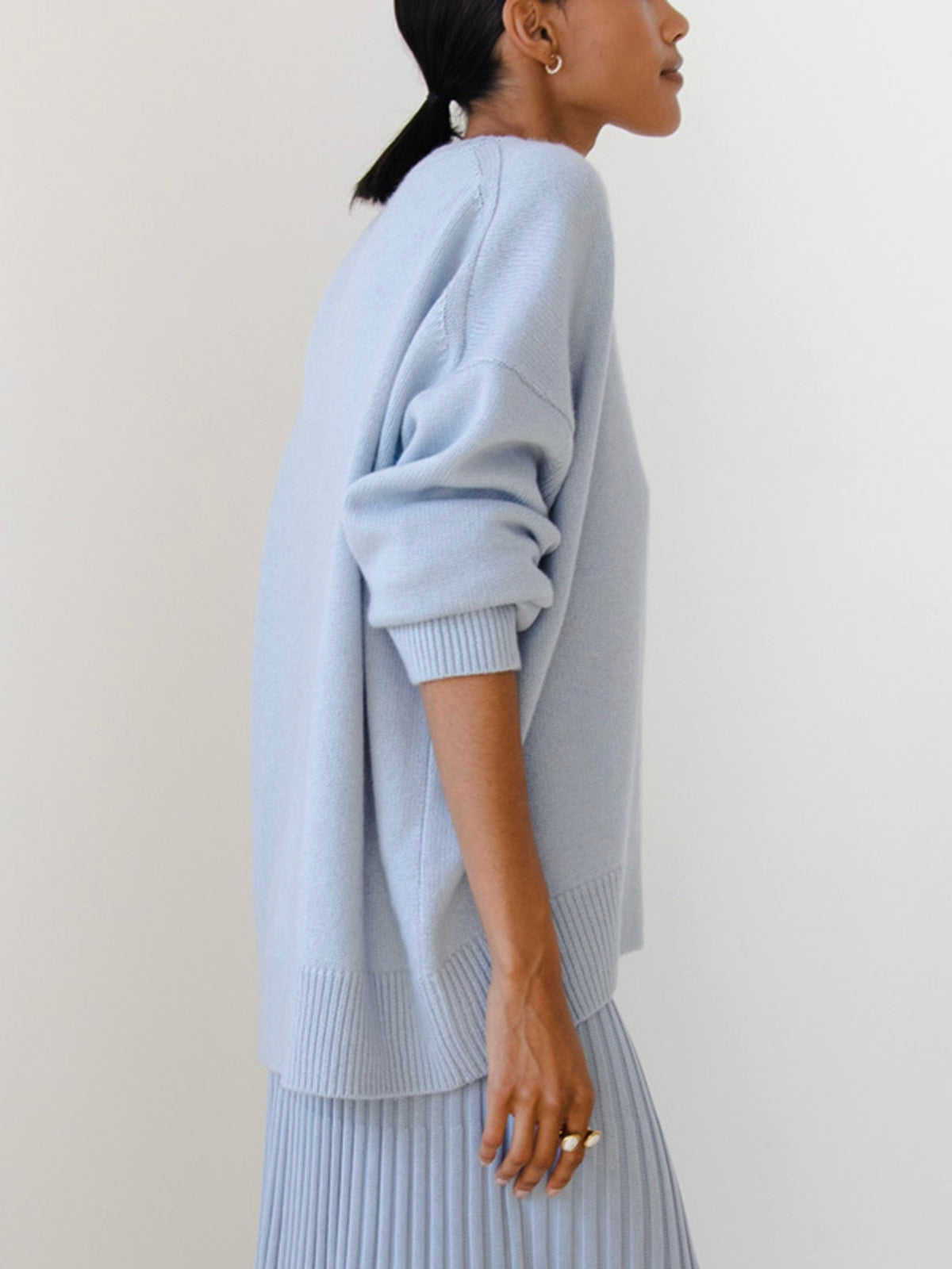 Women's Crew Neck Knit Jumper with Long Sleeves and Ribbed Cuffs
