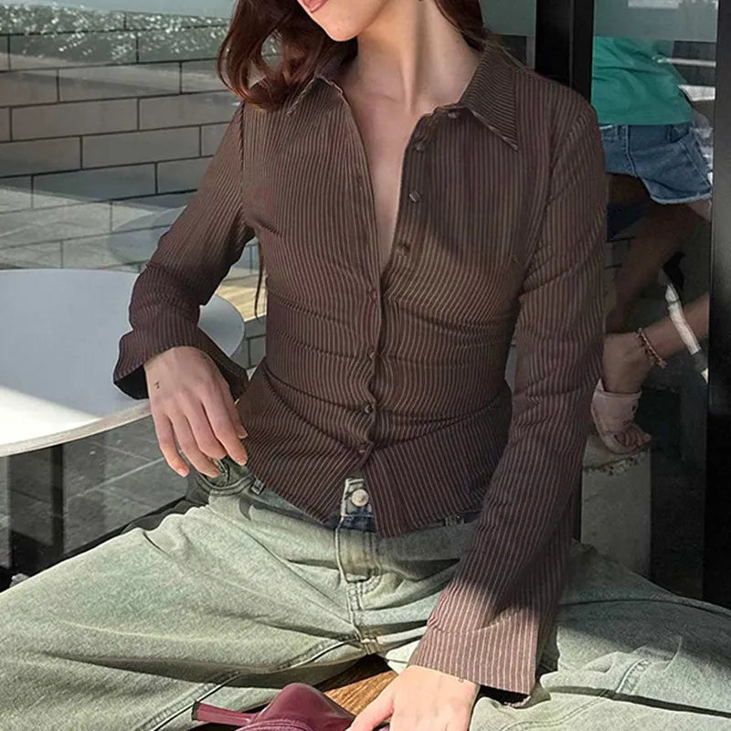 Women's Ribbed Button-Front Blouse with Flared Cuffs and Pointed Collar
